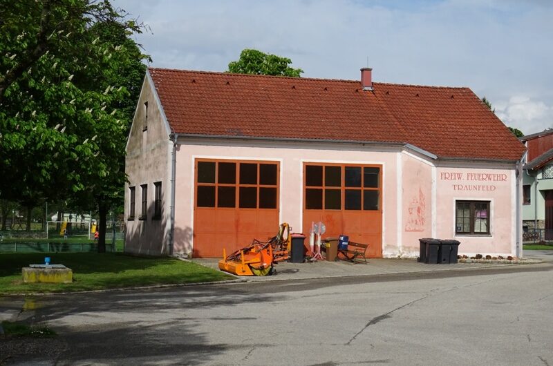 Feuerwehrhaus Traunfeld