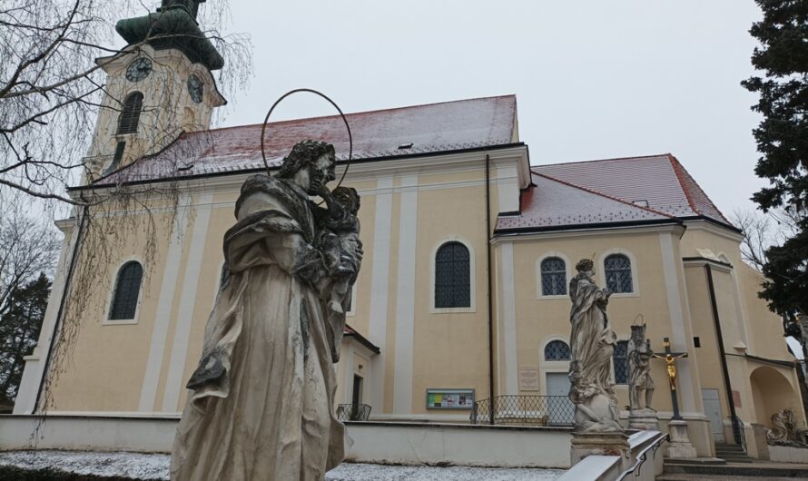 Kirche Wolkersdorf im Winter