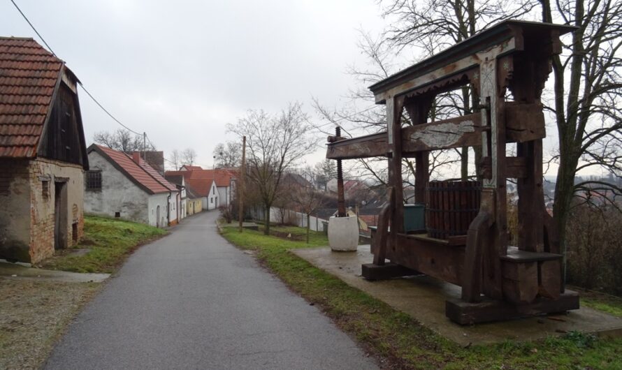 Weinpresse in Jedenspeigen